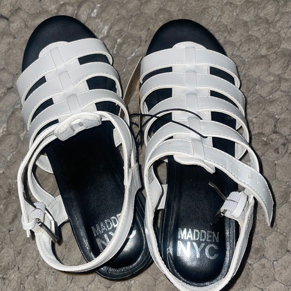 Black Fisherman sandal